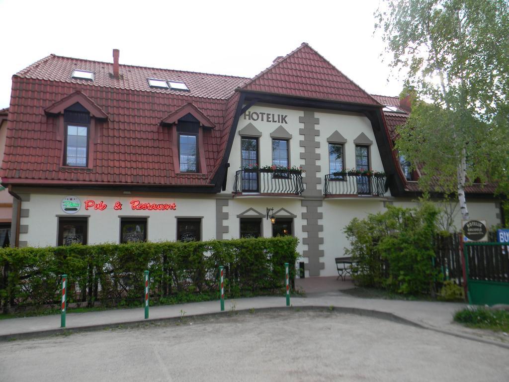 במוטל Mikołajki Prohibicja Peter'S Pub מראה חיצוני תמונה